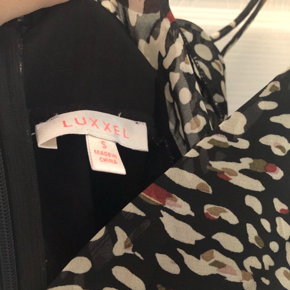 NWT BLACK RUFFLE DRESS - Picture 5 of 5